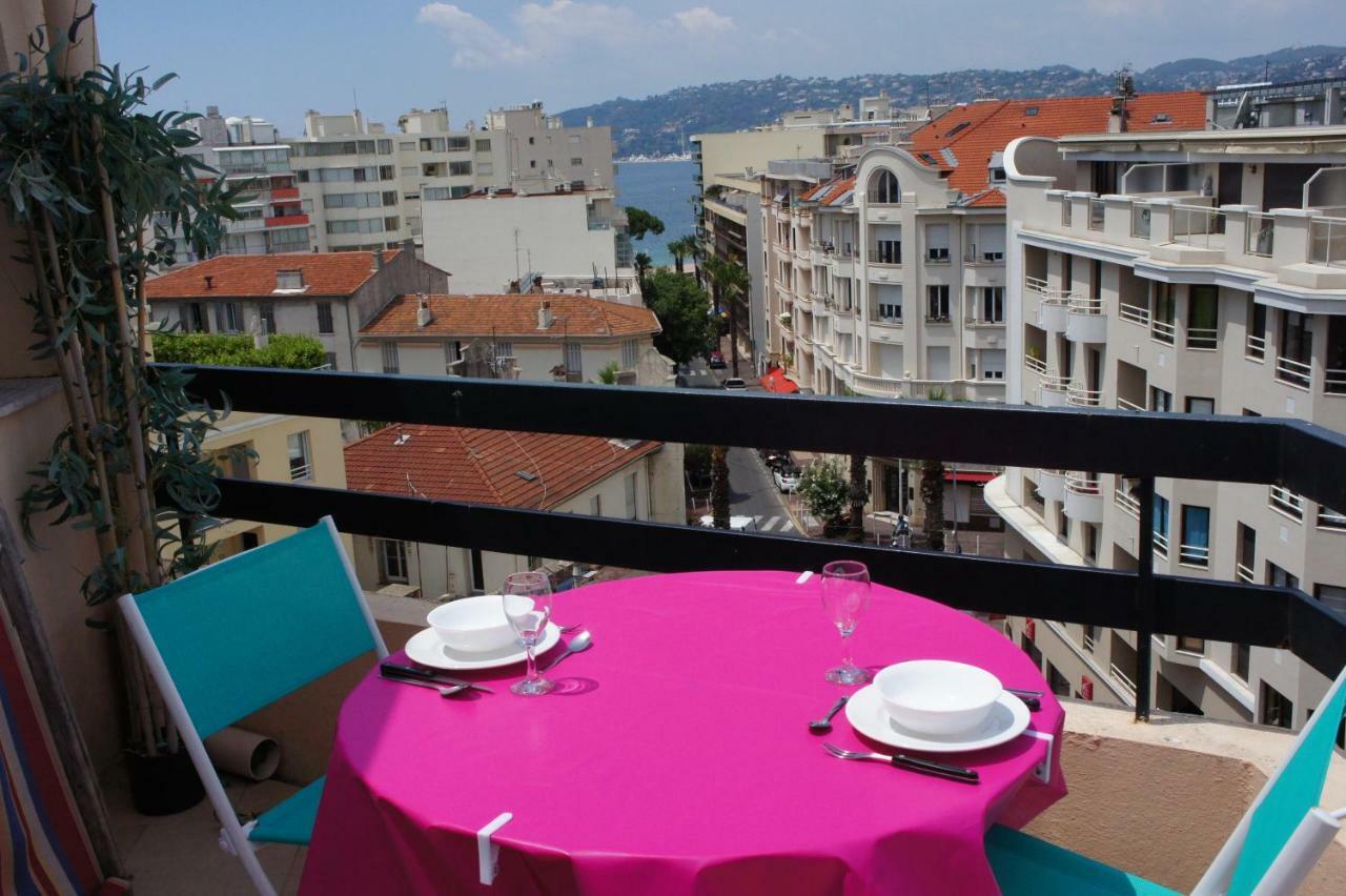 Le Montana Apartment ฌวง-เลส์-แป็งส์ ภายนอก รูปภาพ